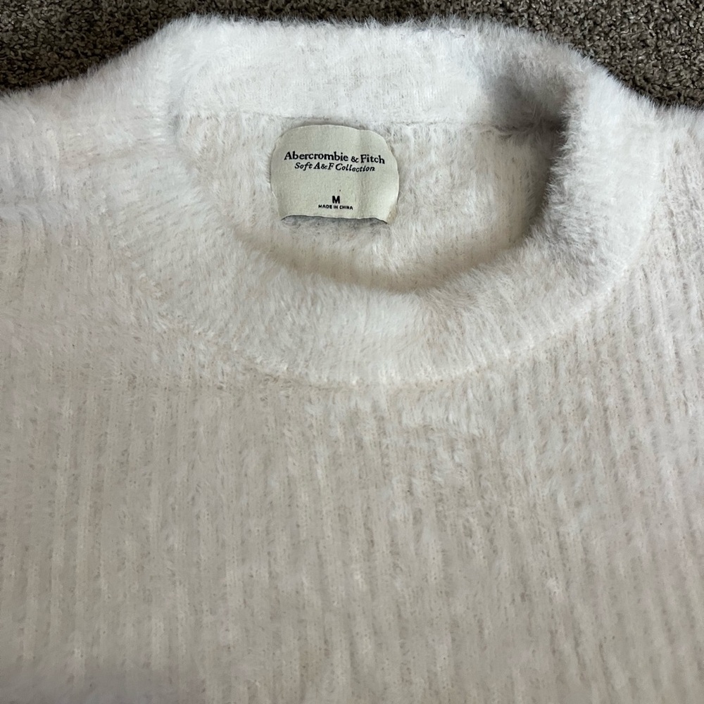 Abercrombie & Fitch Fuzzy White Pullover